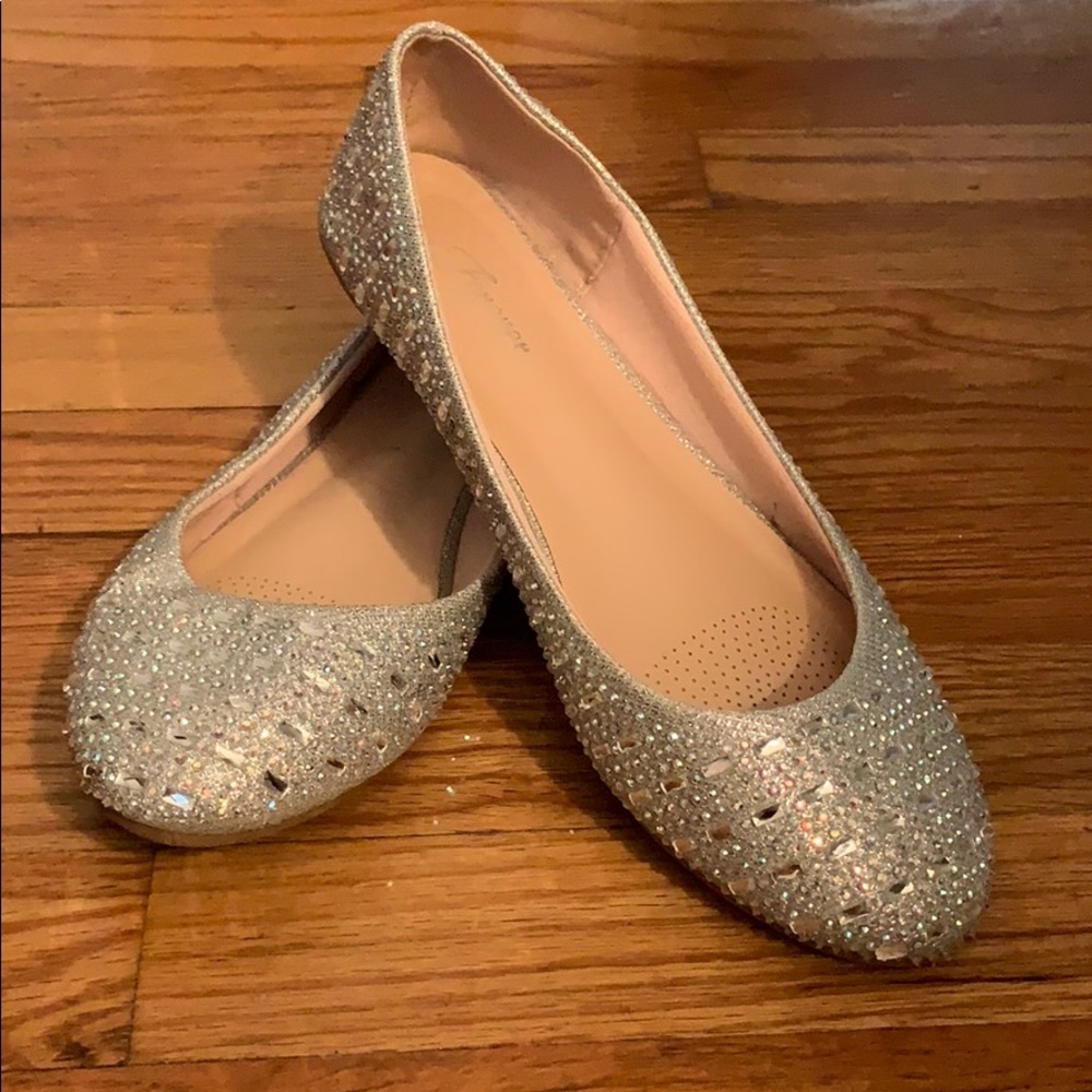 Silver ballet flats with gems and stones